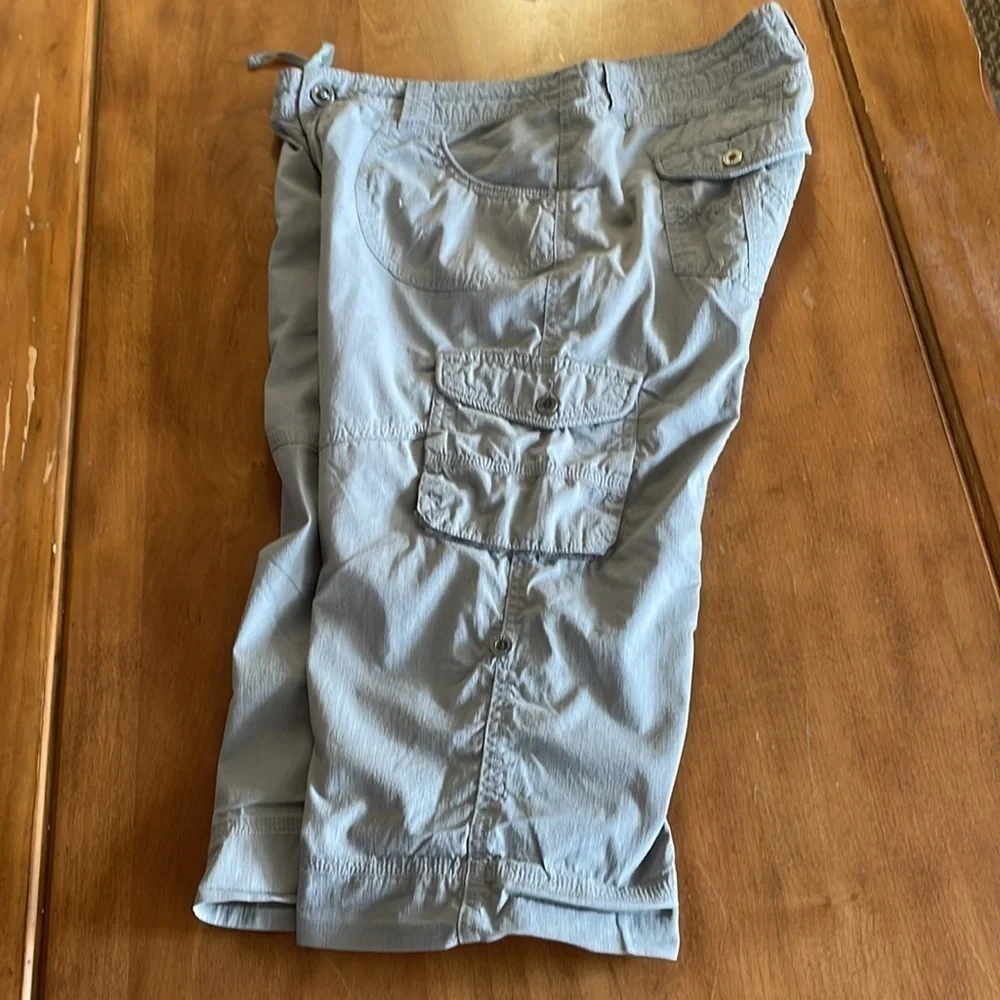 KUHL Roll Up Capris Size 8